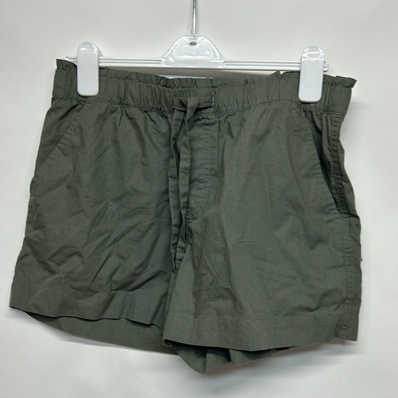 The loft outlet size medium 100% cotton new with tags green shorts - Picture 1 of 5